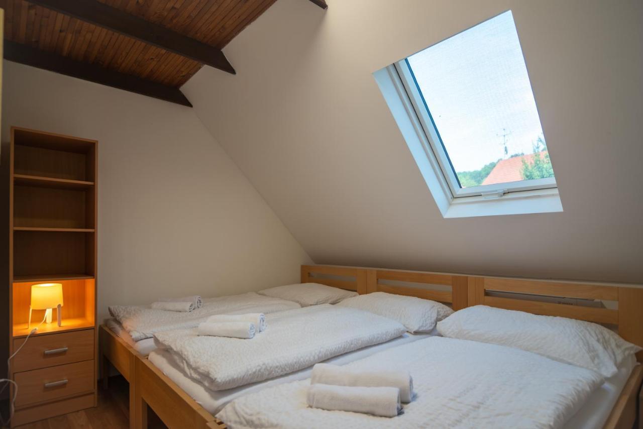 Mikulov - Inn - Hotel S Vinnym Sklepem Venuse Extérieur photo